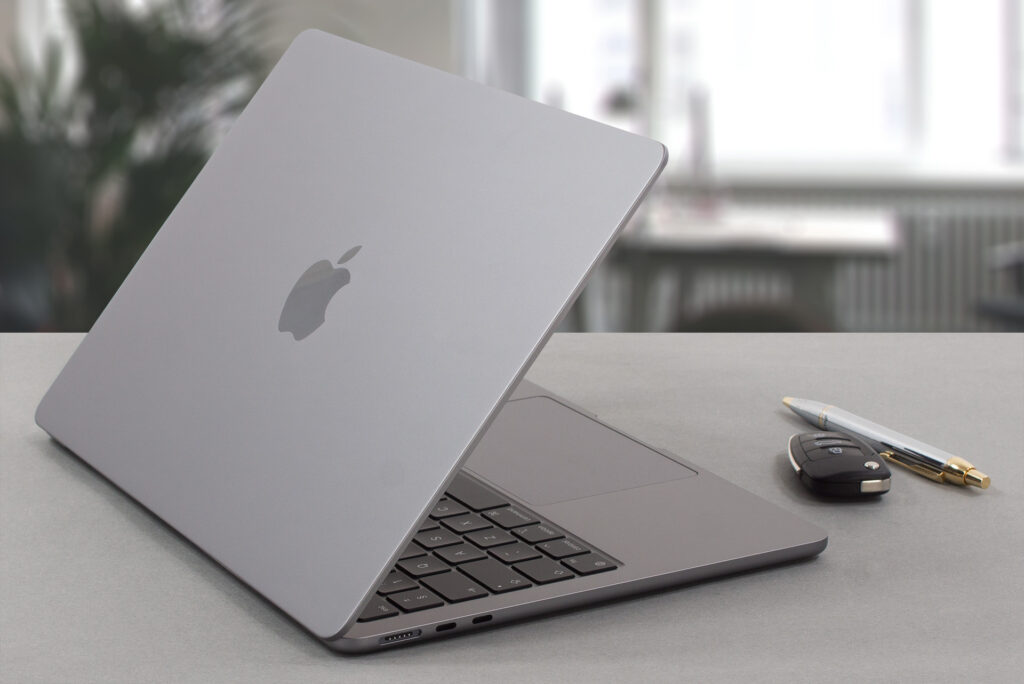 MacBook Air M2 2022